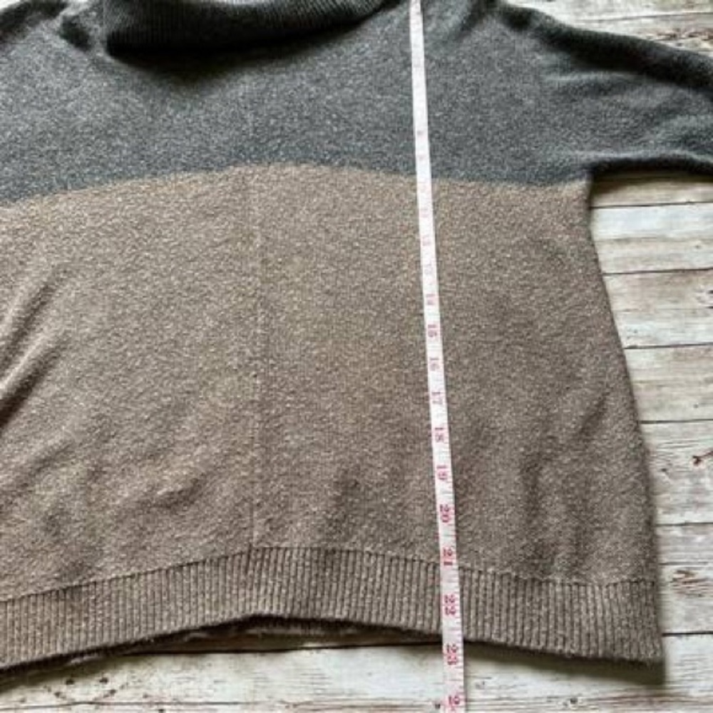 Two-Tone Gray and Brown Women's Sweater - Picture 4 of 5